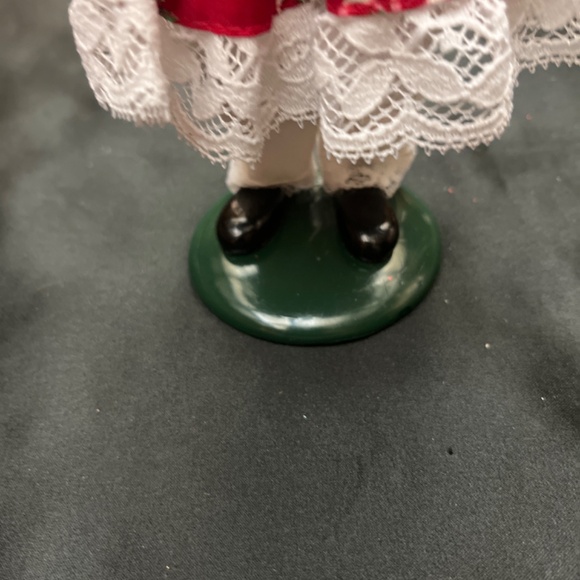 Rare, Vintage, 1994 Byers Choice Caroler “ Girl With Chestnuts”.  Ex. Cond. - Picture 7 of 10